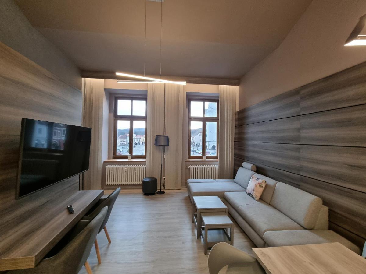 Apartmany Etenia Кадань Экстерьер фото