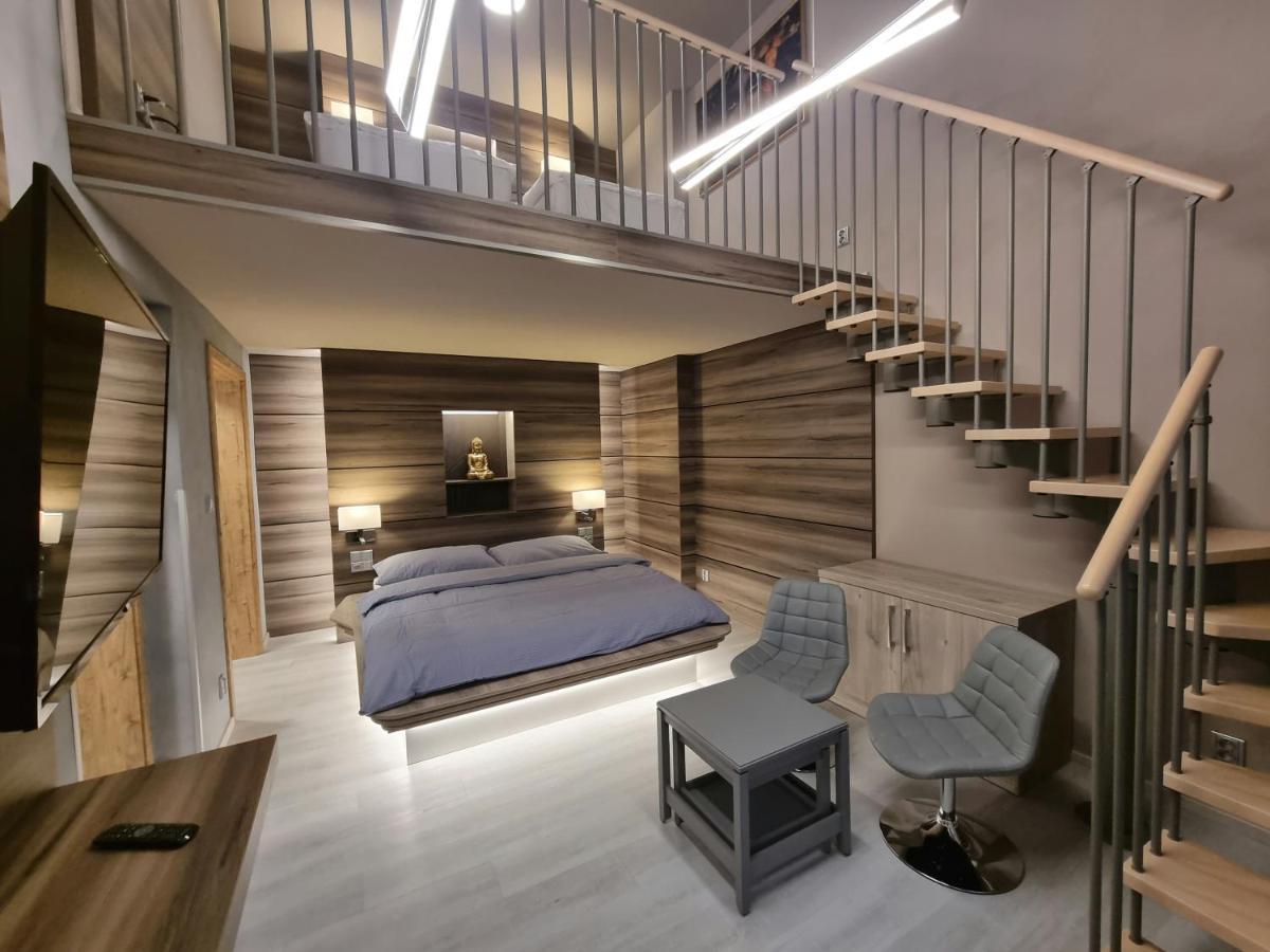 Apartmany Etenia Кадань Экстерьер фото